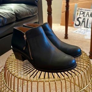 Vionic Jolene Ankle Boots Black